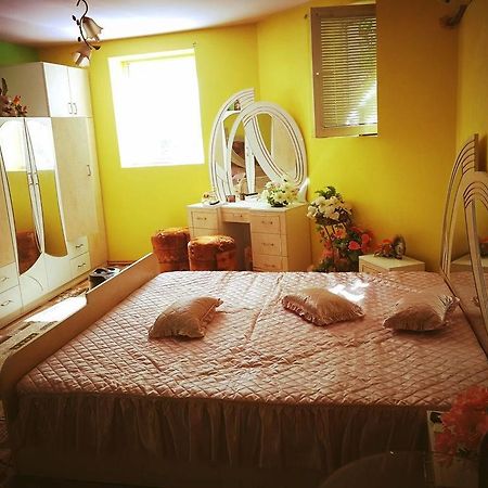 Two Bedroom Townhouse Mika 鲁塞 外观 照片